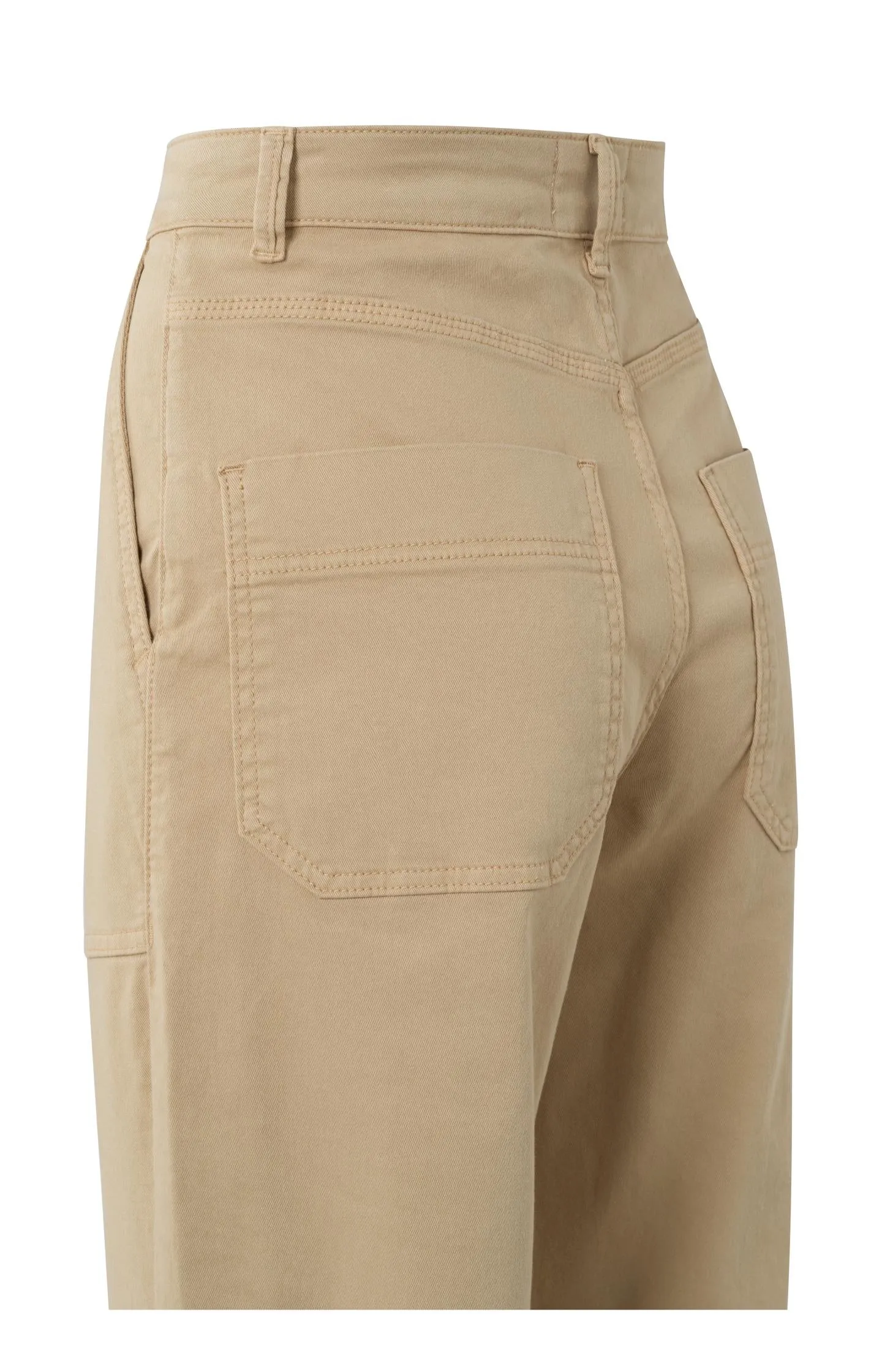 Cargo trousers with pockets and a zip fly in loose fit