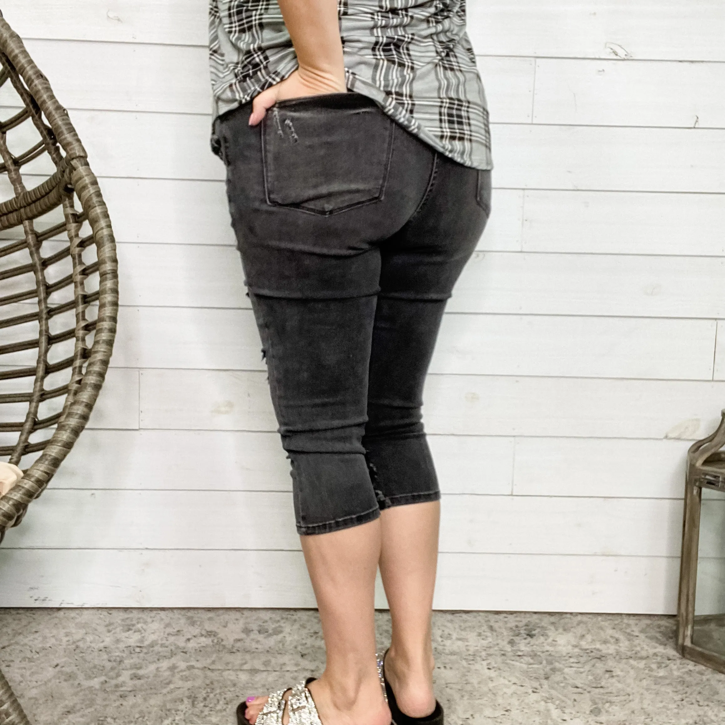 Judy Blue Midnight Destroyed Capris