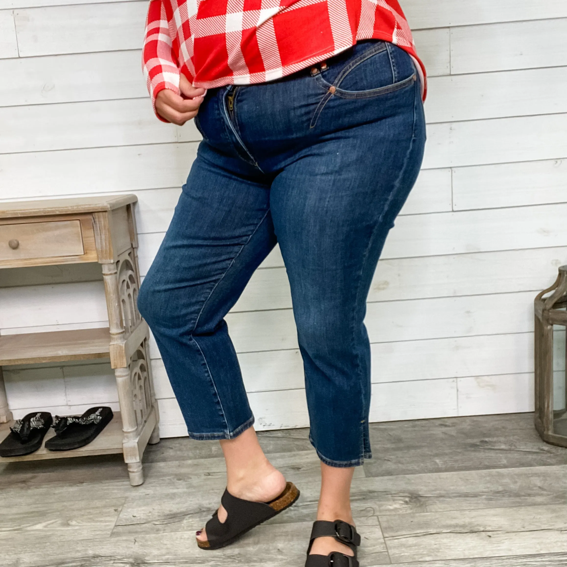Judy Blue "Simmer Down" Straight Leg Cropped Jeans