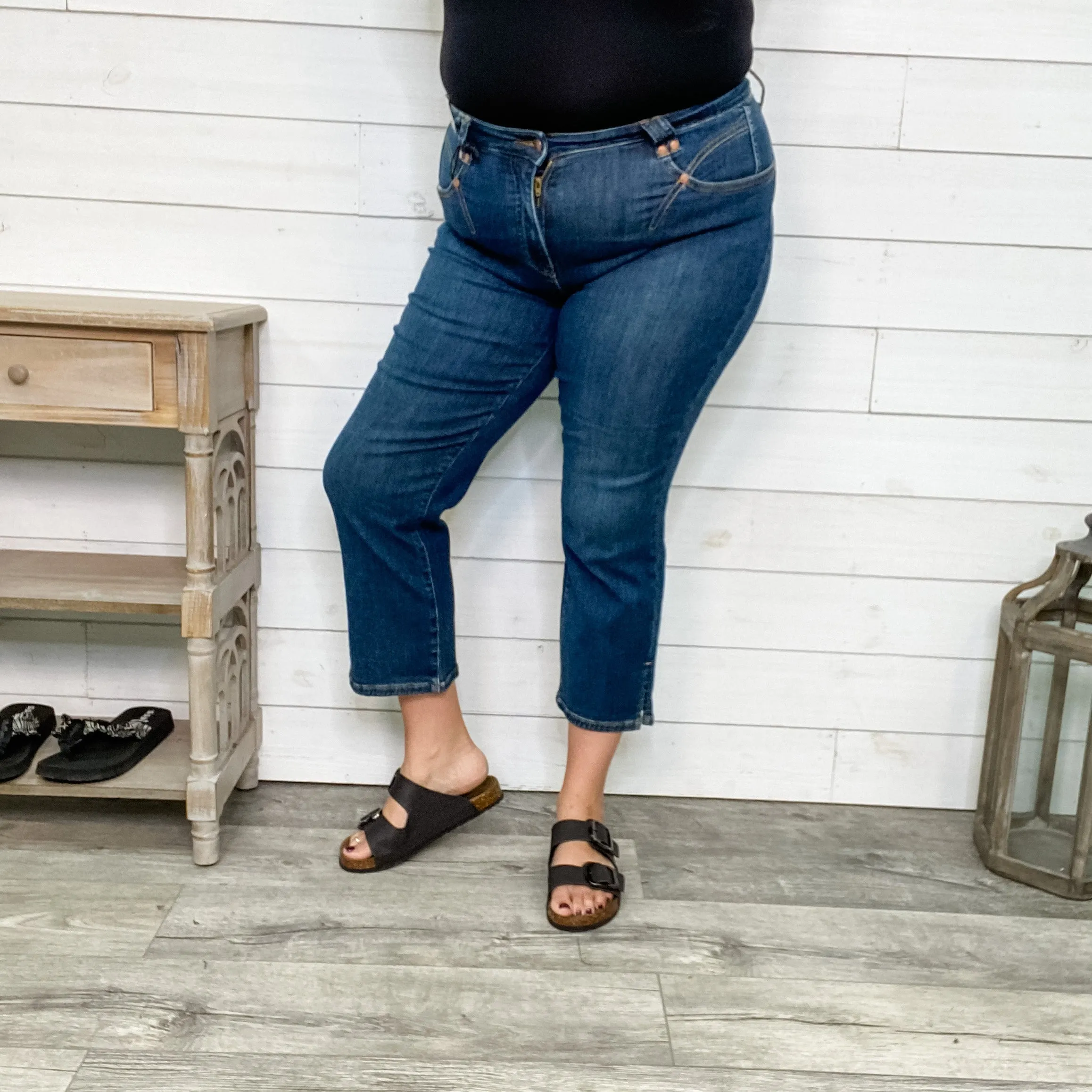 Judy Blue "Simmer Down" Straight Leg Cropped Jeans