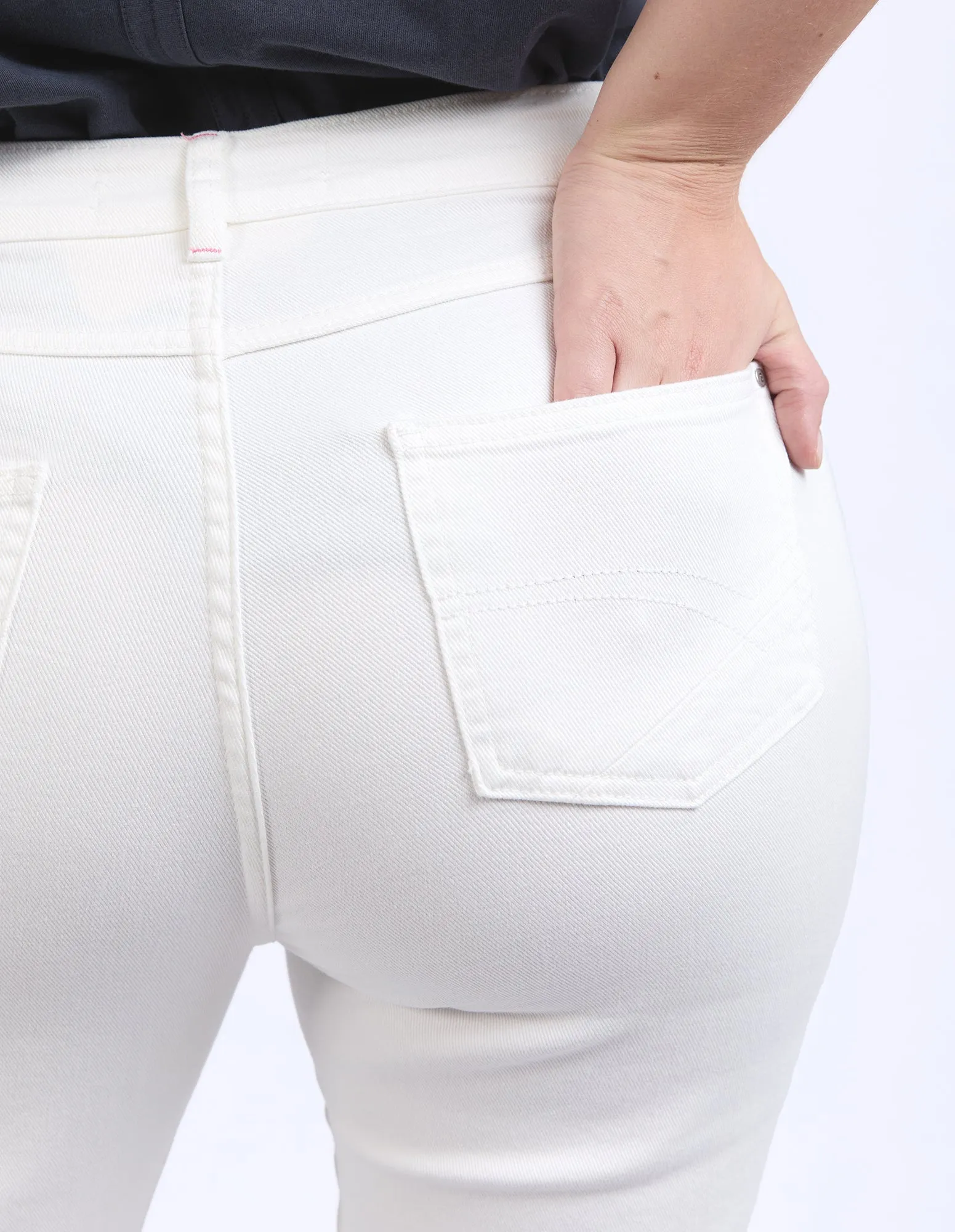 Mollie Capri Pant White