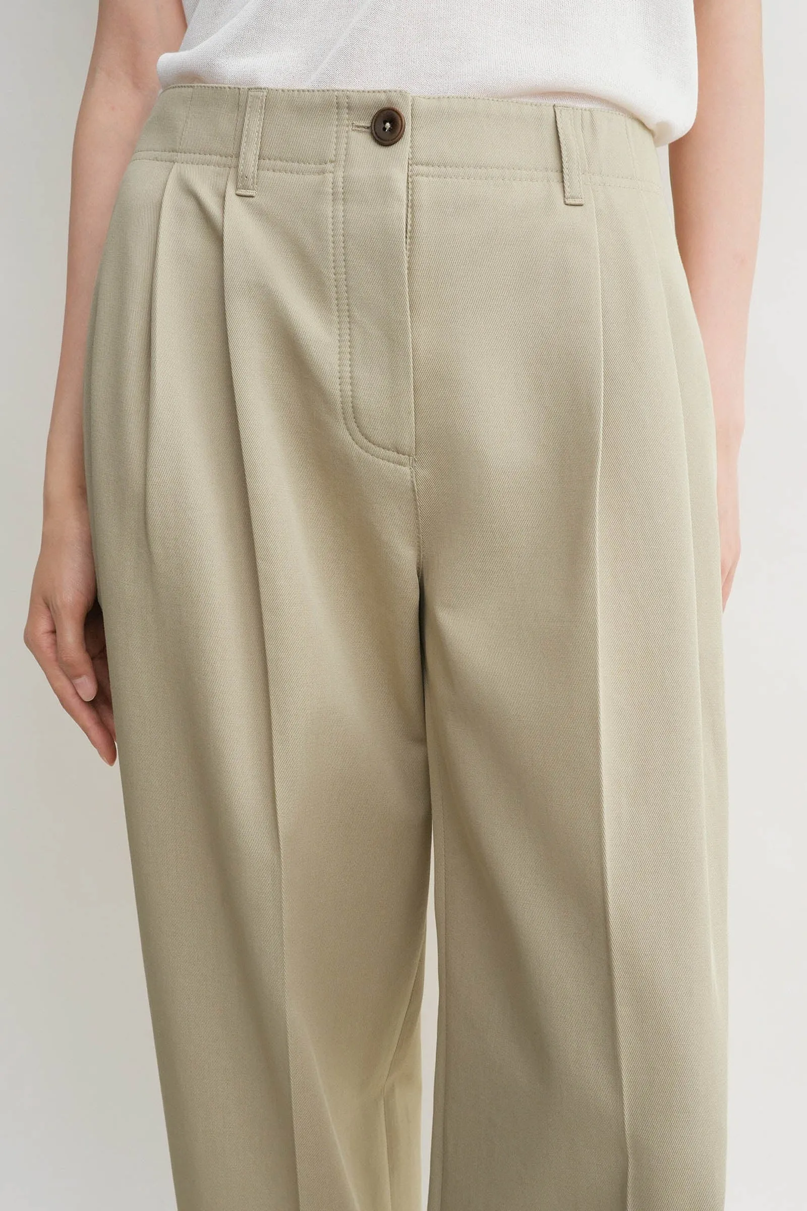 Relaxed chino trousers