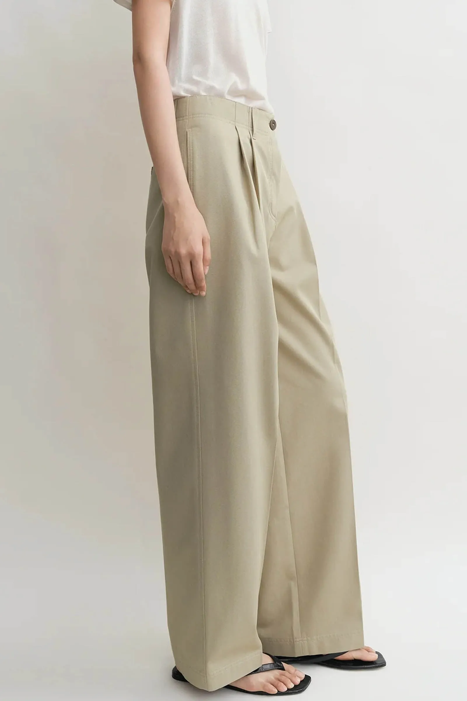 Relaxed chino trousers
