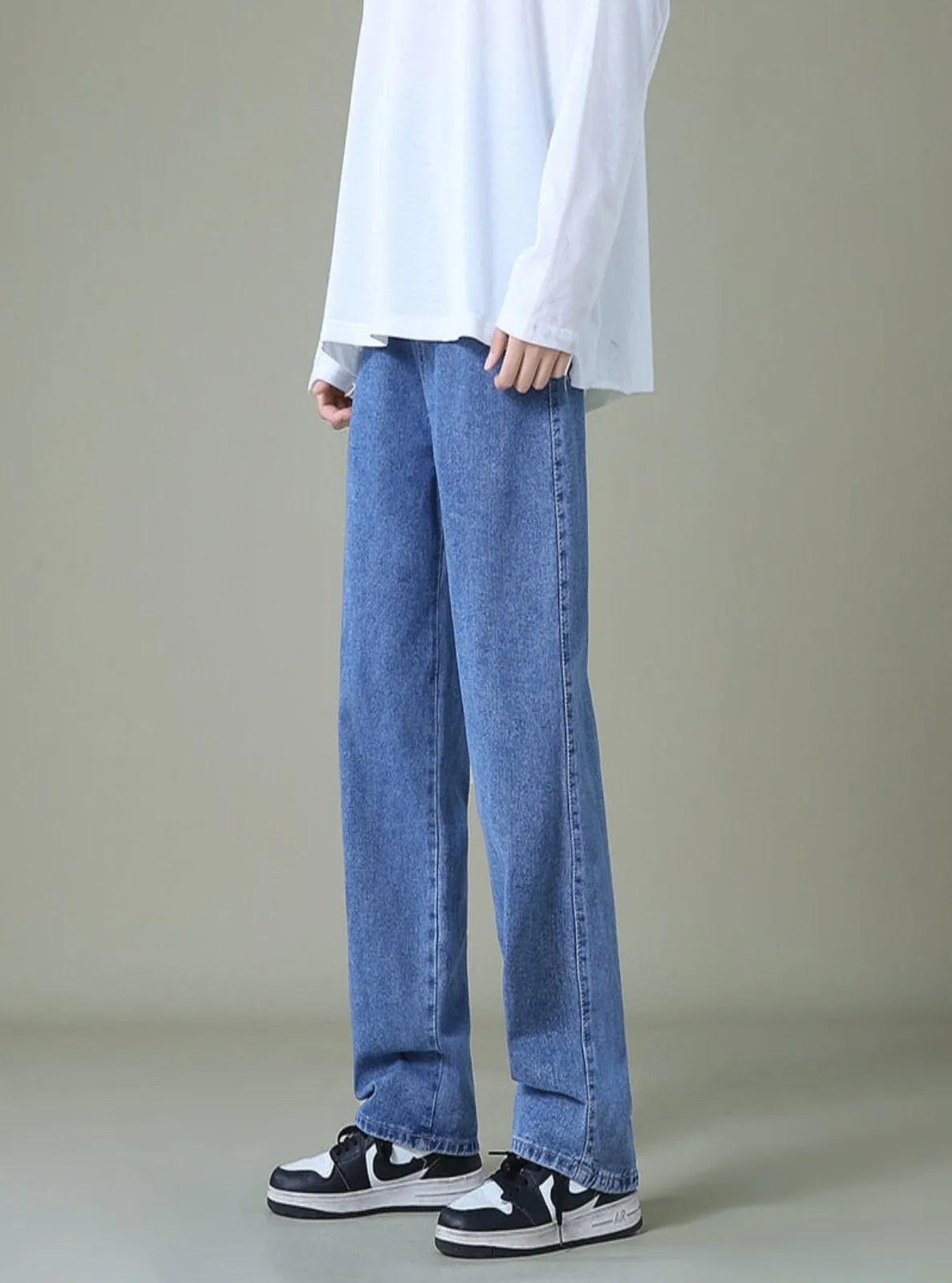 Relaxed Fit Jeans